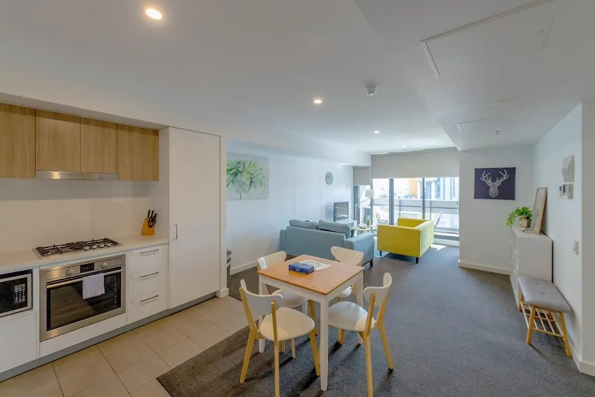 Apartment Walk To Central Market Parking Gym&Pool City View Adelaide