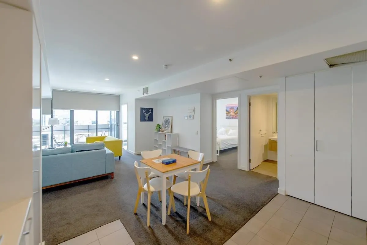 Walk To Central Market Parking Gym&Pool City View Adelaide Apartment