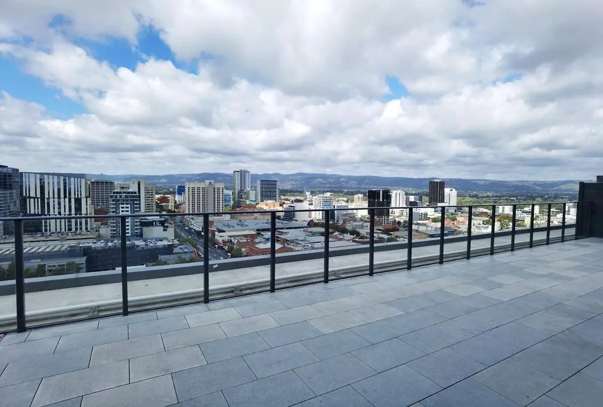 Apartment Walk To Central Market Parking Gym&Pool City View Adelaide Australien