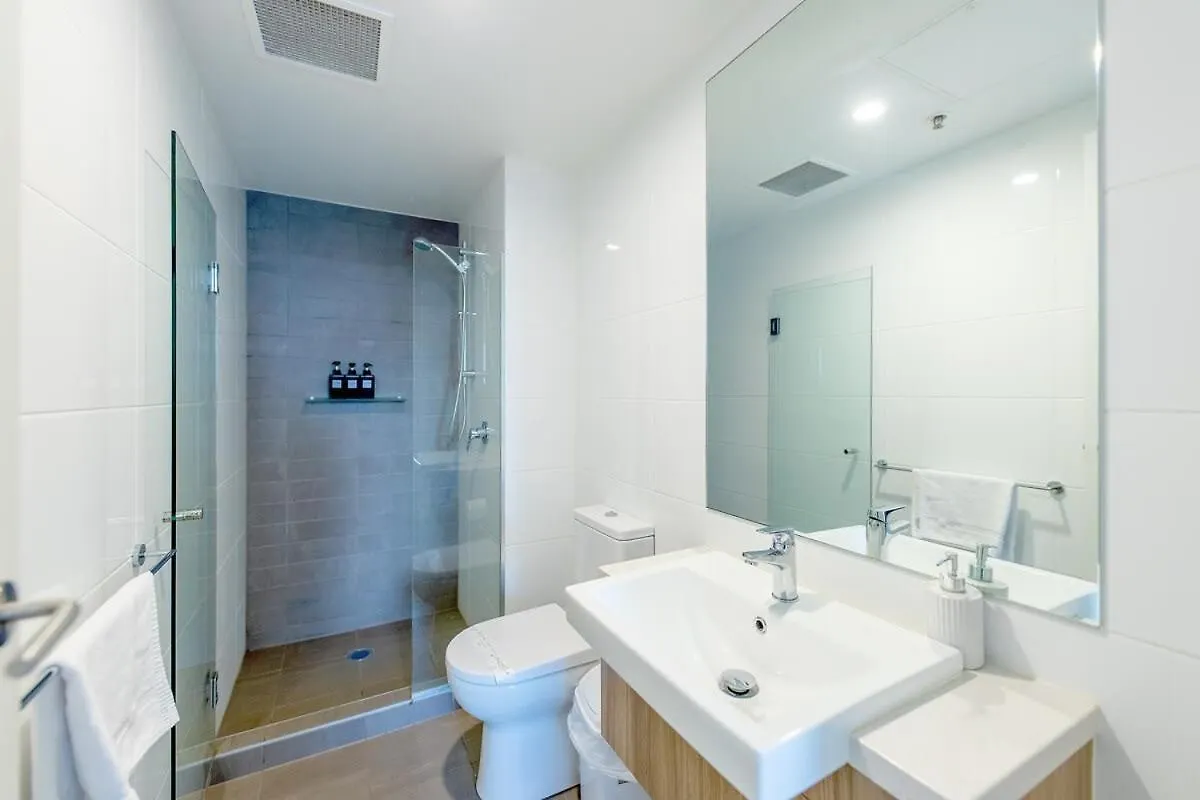 Walk To Central Market Parking Gym&Pool City View Adelaide Apartment